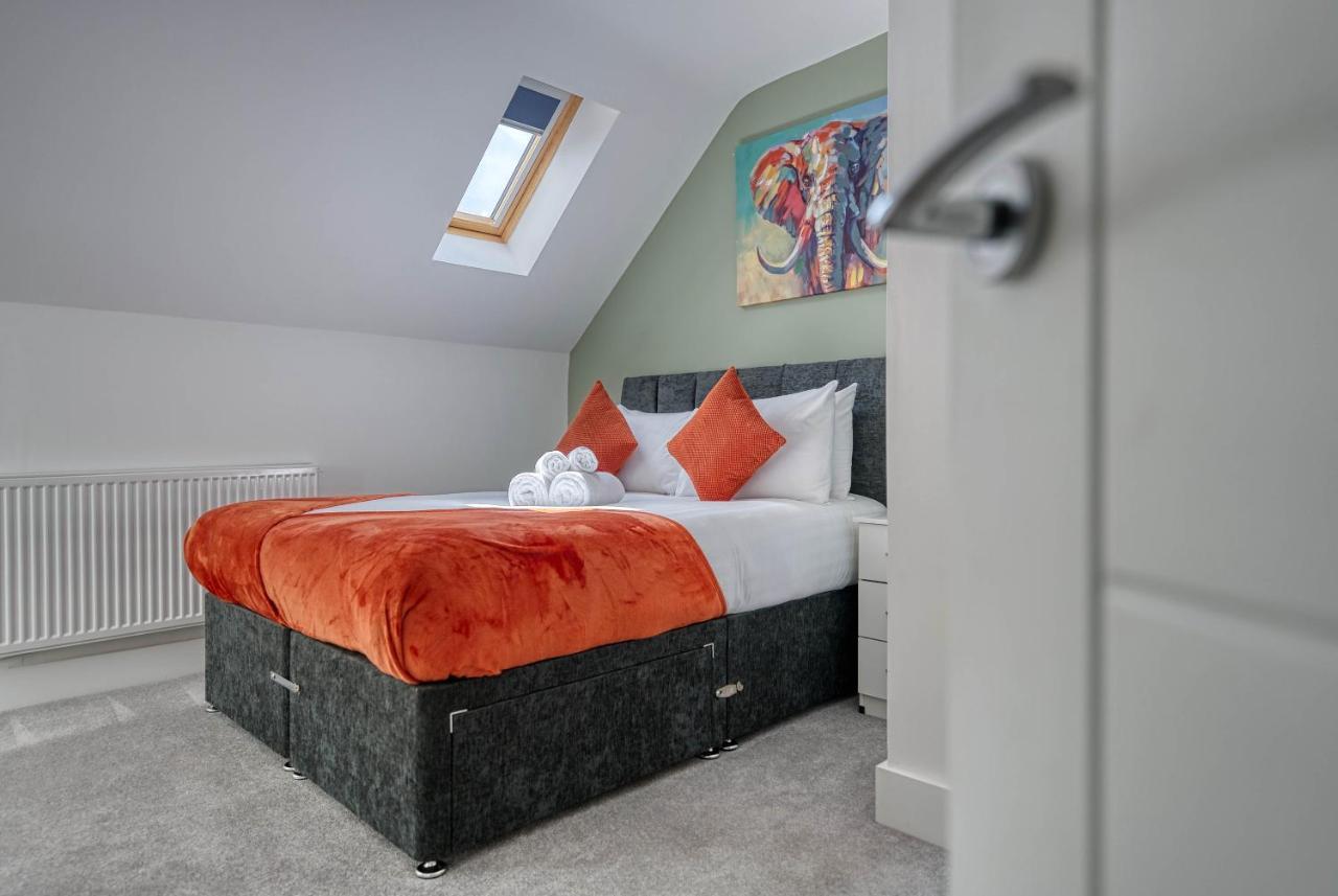 Luxurious Birmingham Home Private Parking Wifi - Near To Nec And Qeh エクステリア 写真