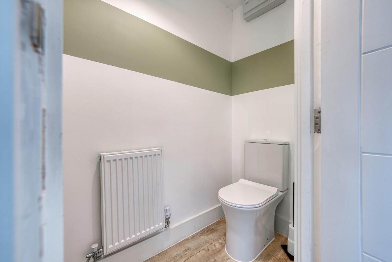 Luxurious Birmingham Home Private Parking Wifi - Near To Nec And Qeh エクステリア 写真